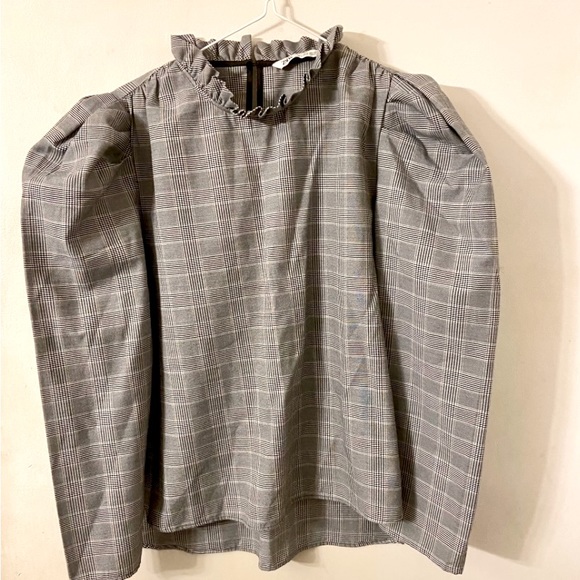 Zara Glen Plaid Black and White Ruffle Neck Keyhole Closure Long Sleeves Blouse. - Picture 2 of 6